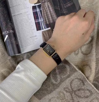 Chanel Premiere Vintage Octagonal Leather Watch - Black/Gold view 5