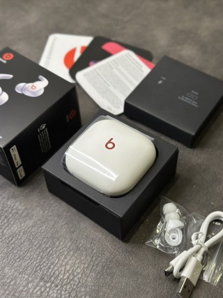 Beats Fit Pro White True Wireless Earbuds view 4