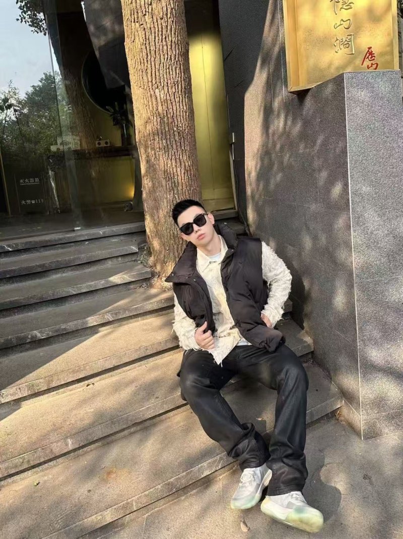 Black Oversized Down Puffer Vest Jacket view