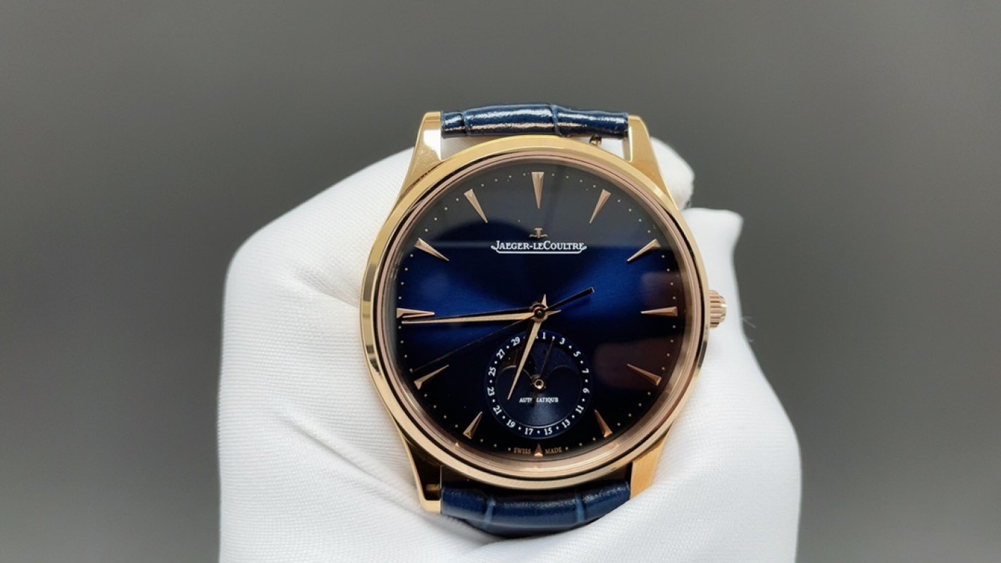 Jaeger-LeCoultre Master Ultra-Thin Moon Phase Gold Blue Dial view