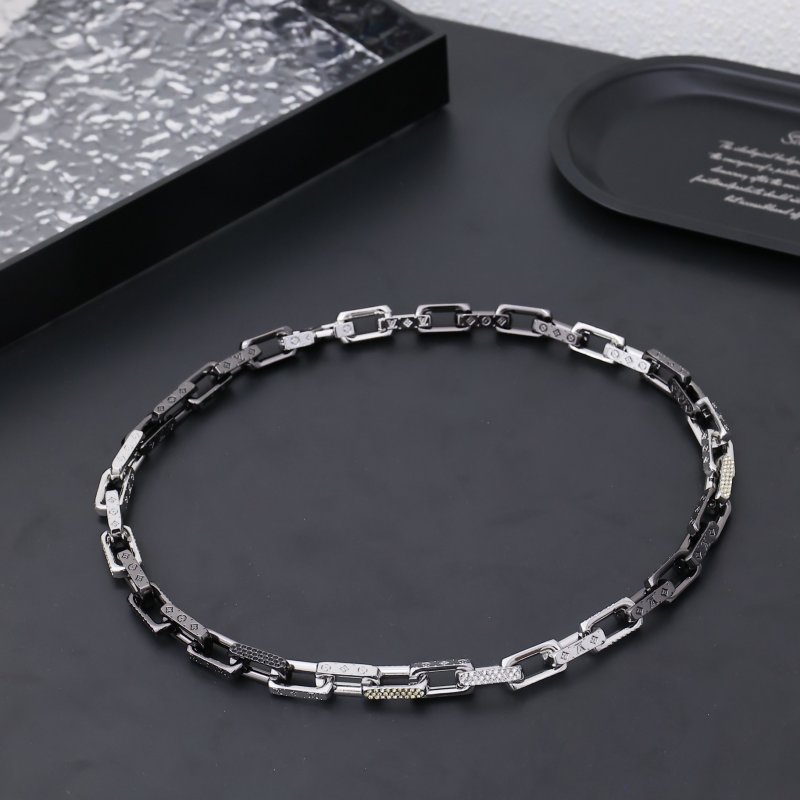 Louis Vuitton Monogram Chain Necklace Silver