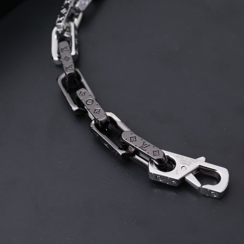 Louis Vuitton Monogram Chain Necklace Silver view