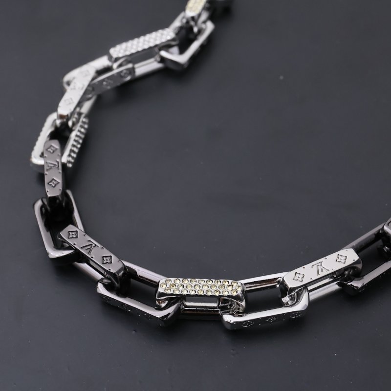 Louis Vuitton Monogram Chain Necklace Silver view