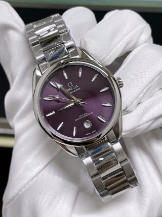 Omega Seamaster 34mm Purple Dial Automatic Watch view 6