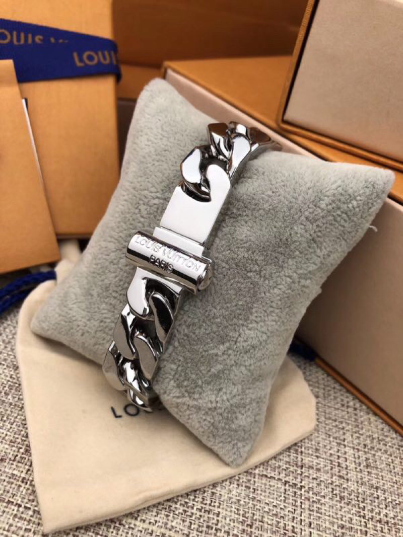 Louis Vuitton Chain Links Silver Bracelet view