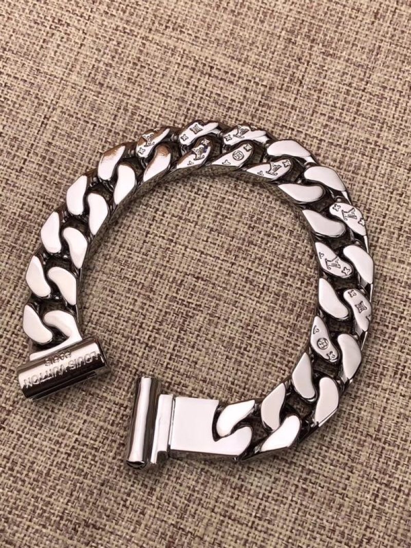 Louis Vuitton Chain Links Silver Bracelet view
