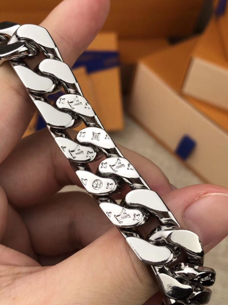 Louis Vuitton Chain Links Silver Bracelet view
