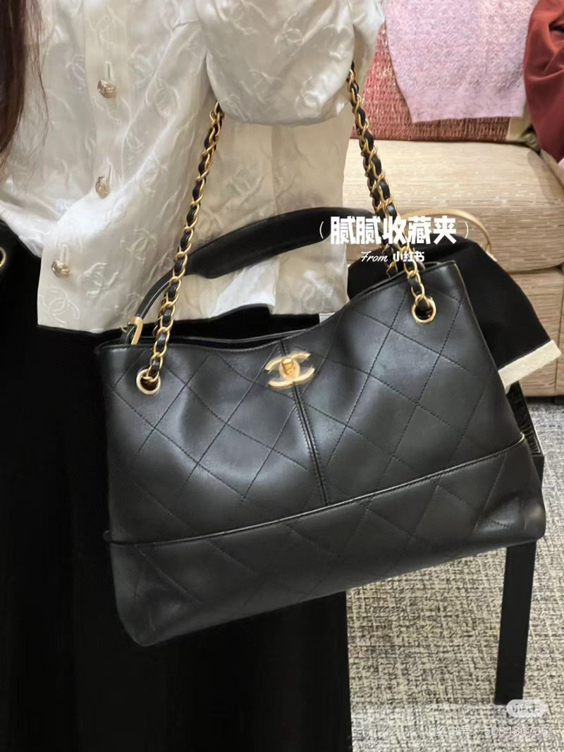 Chanel Black Leather Shoulder Bag with Gold Chain view