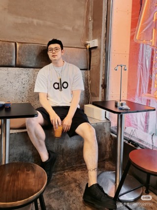 Alo Yoga Logo T-Shirt White view 2