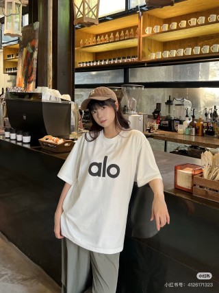 Alo Yoga Logo T-Shirt White view 5