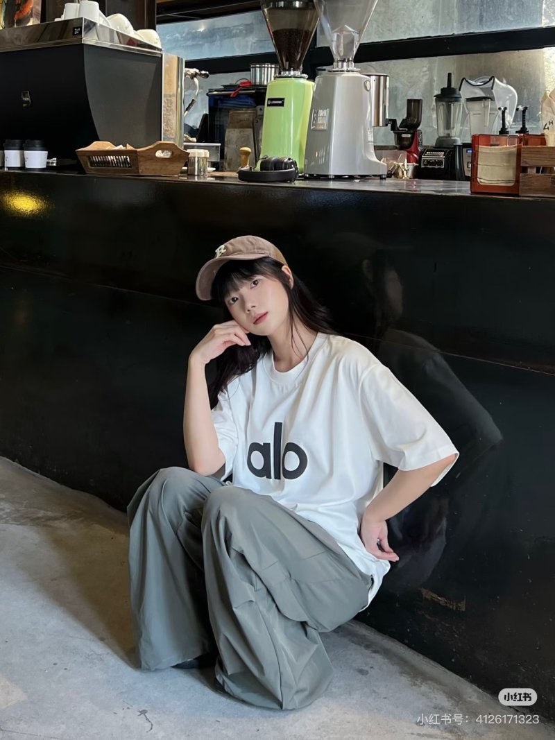 Alo Yoga Logo T-Shirt White view