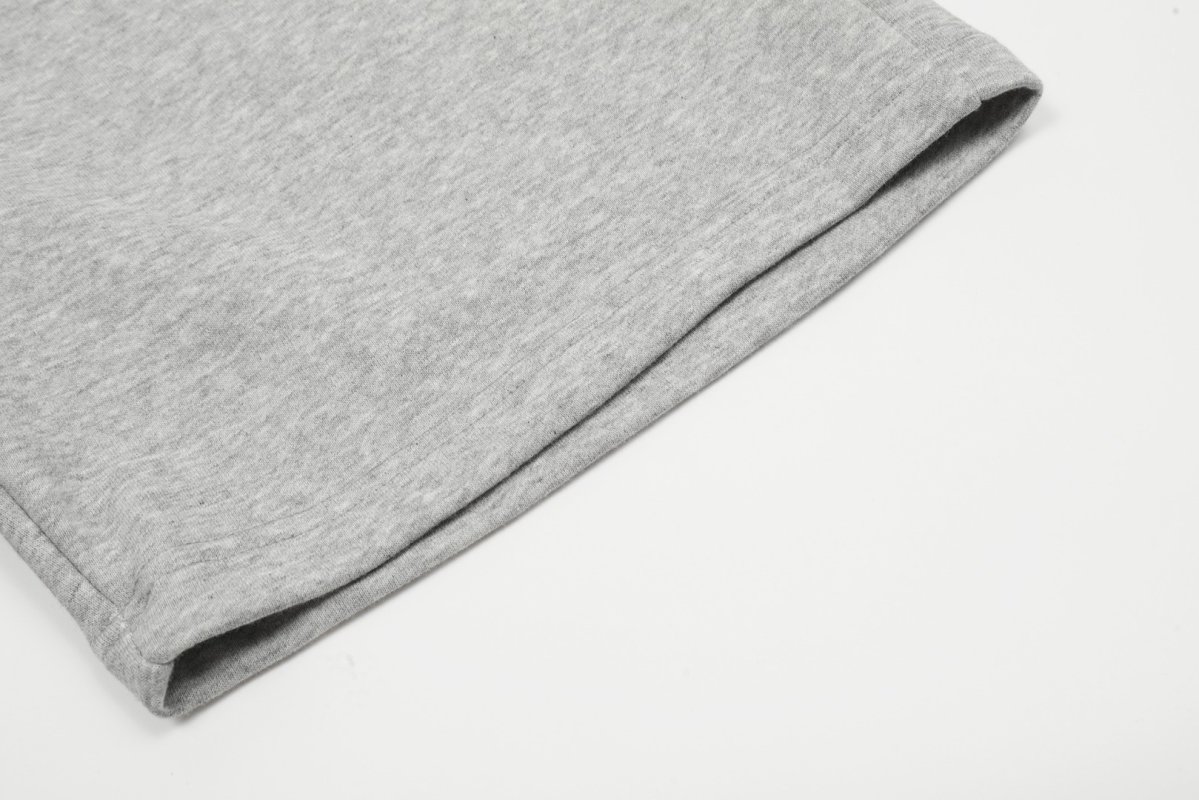 AMI Heart Embroidered Logo Shorts Grey view
