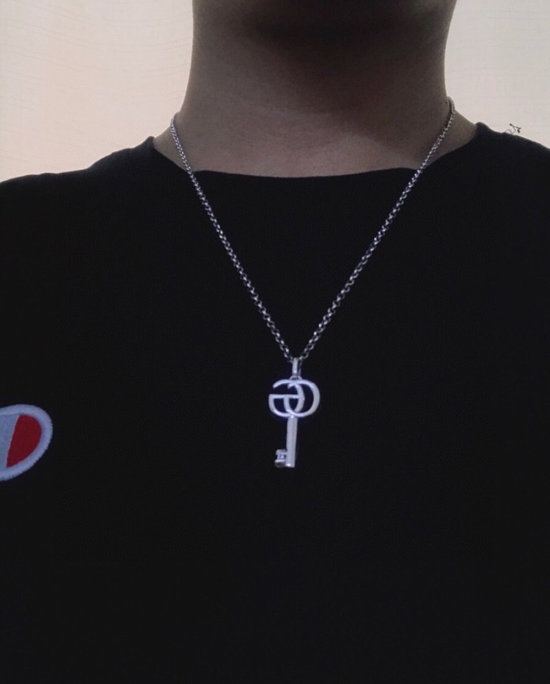 Gucci Double G Vintage Key Silver Necklace view