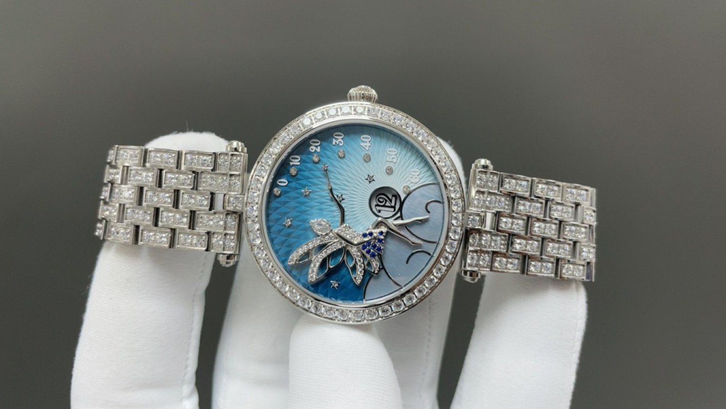 Van Cleef & Arpels Lady Féerie Blue Dial Diamond Watch view