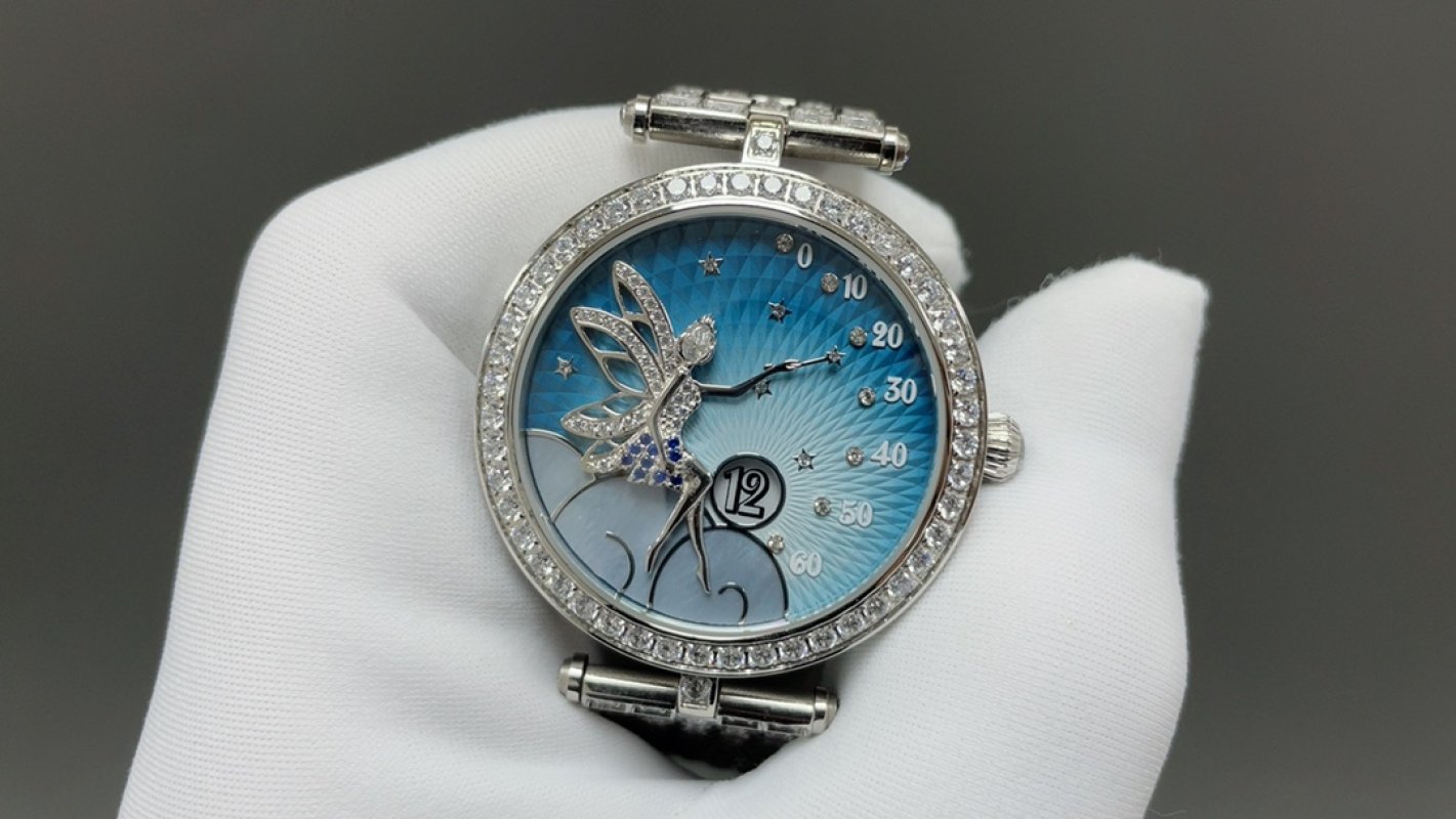 Van Cleef & Arpels Lady Féerie Blue Dial Diamond Watch view