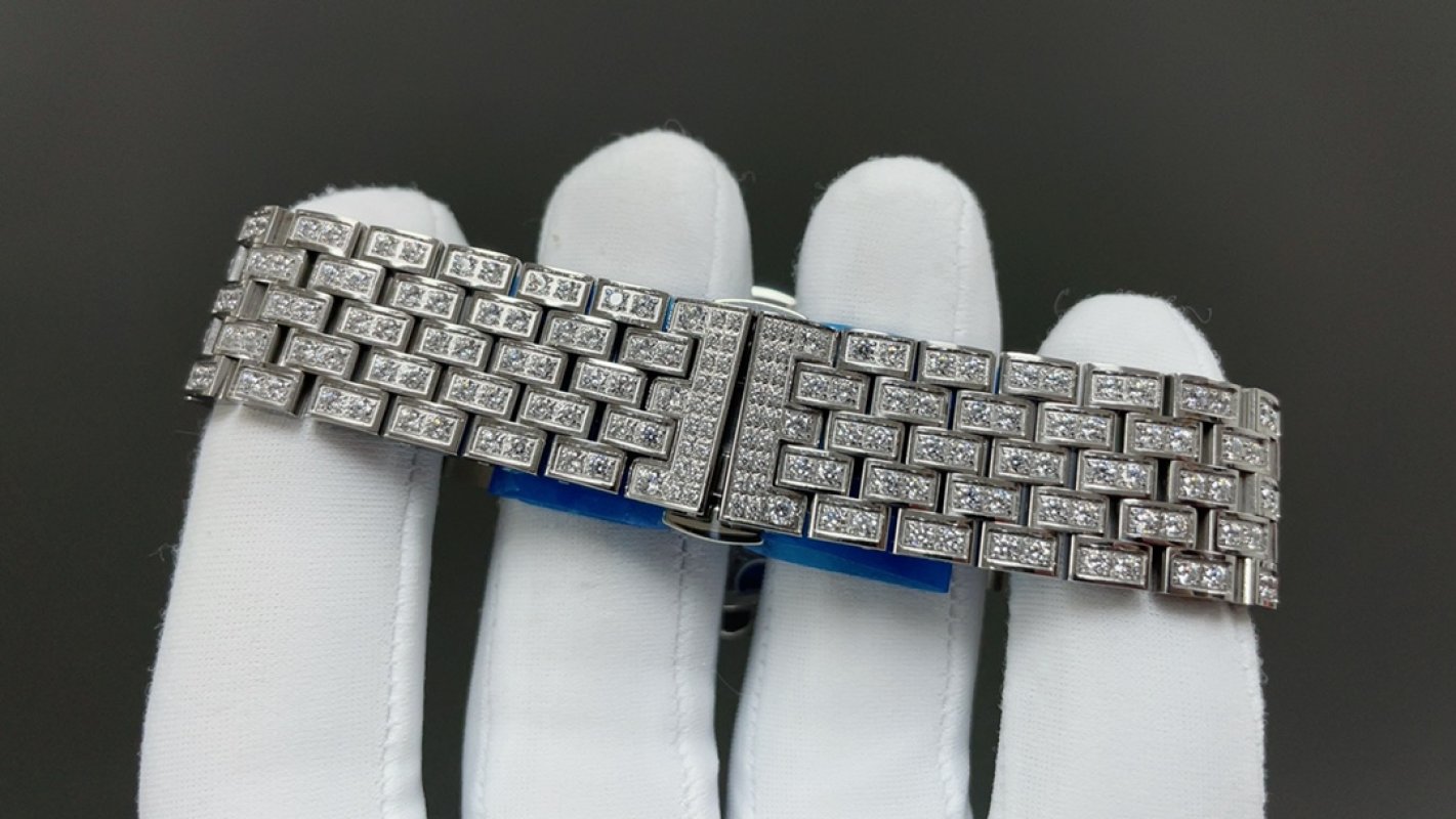 Van Cleef & Arpels Lady Féerie Blue Dial Diamond Watch view