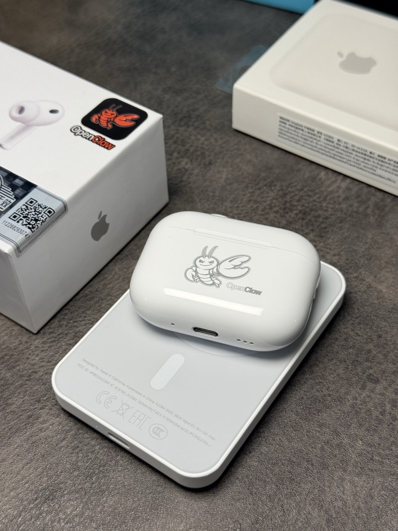 Apple AirPods Pro 3 White Earbuds with Charging Case view