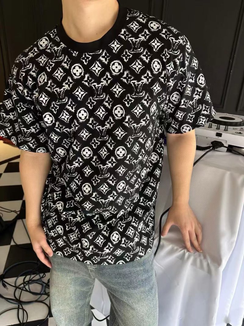 Louis Vuitton Monogram Black Short Sleeve T-Shirt