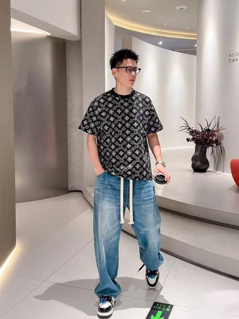 Louis Vuitton Monogram Black Short Sleeve T-Shirt view