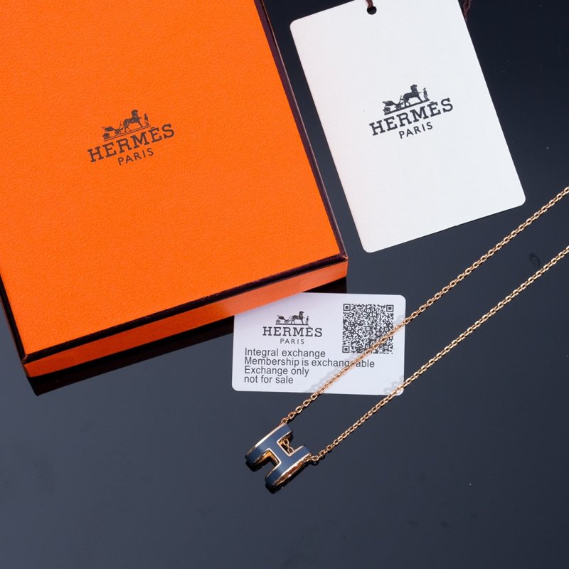 Hermès H Enamel Gold Chain Necklace view