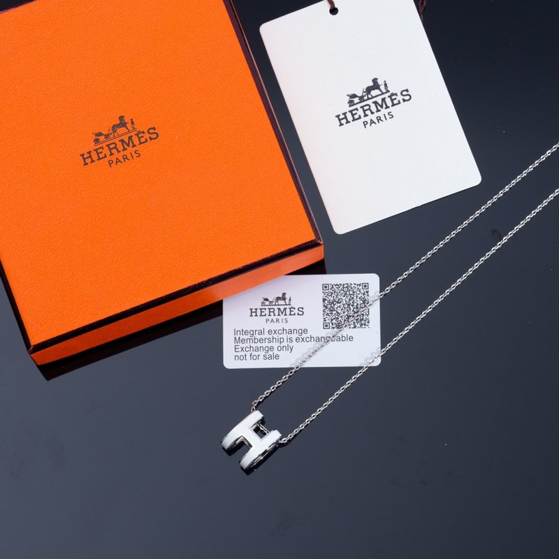Hermès H Enamel Gold Chain Necklace view