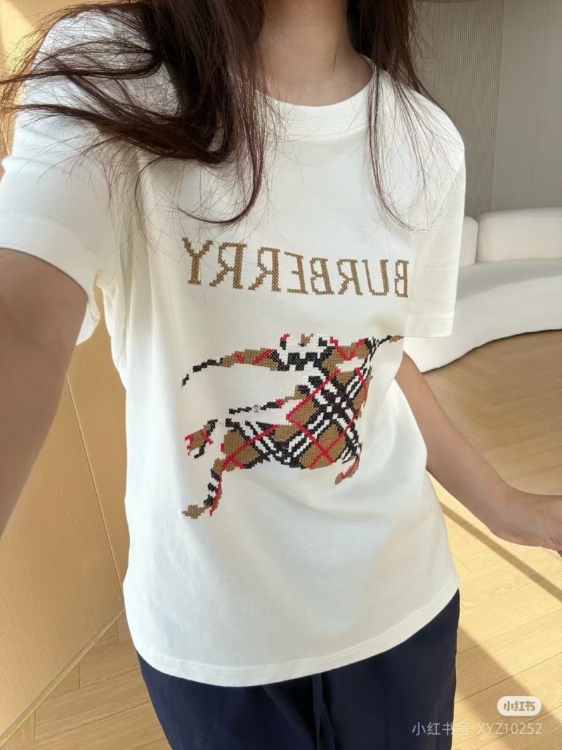 Burberry White Cotton T-Shirt with Tartan Dragon Print