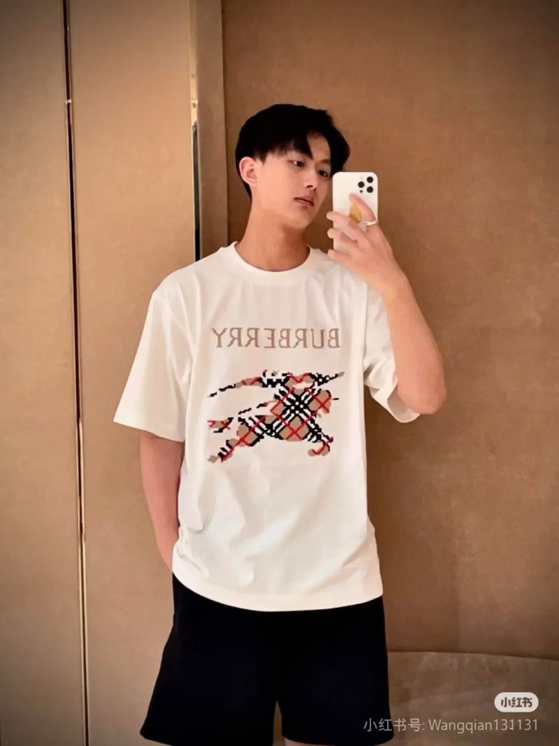Burberry White Cotton T-Shirt with Tartan Dragon Print view