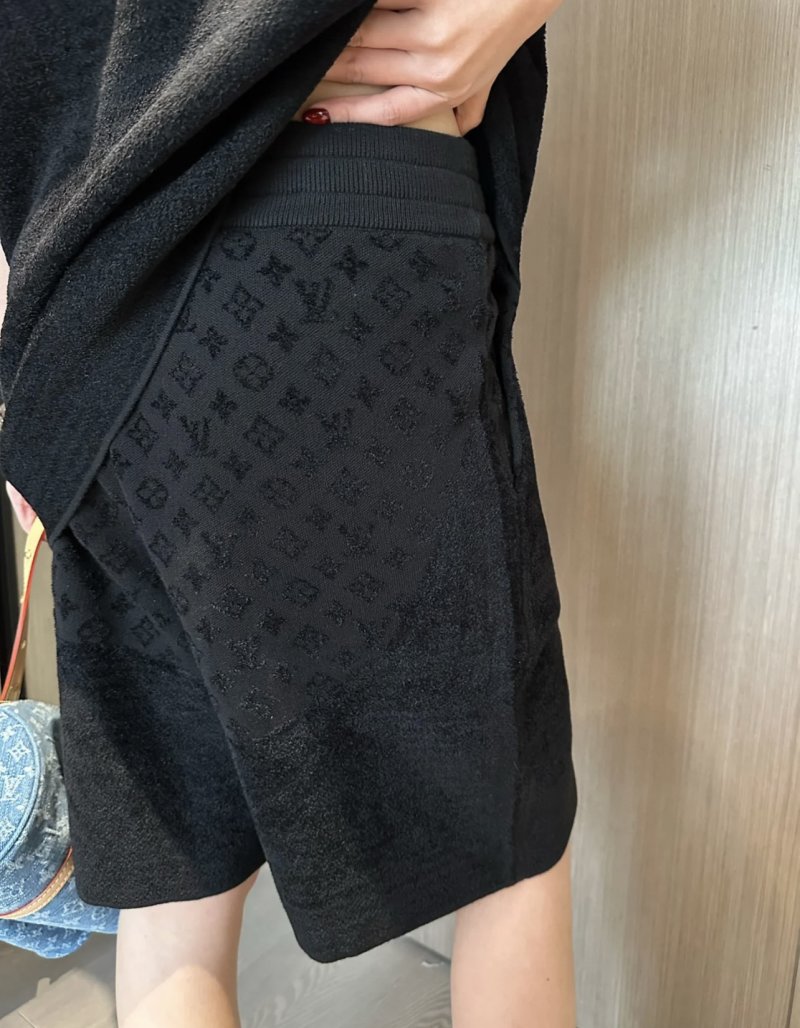 Essentials Fear of God Monogram Shorts Black view