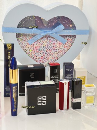 Gentle Sunset Luxury Beauty Gift Set with Fragrance & Cosmetics view 7