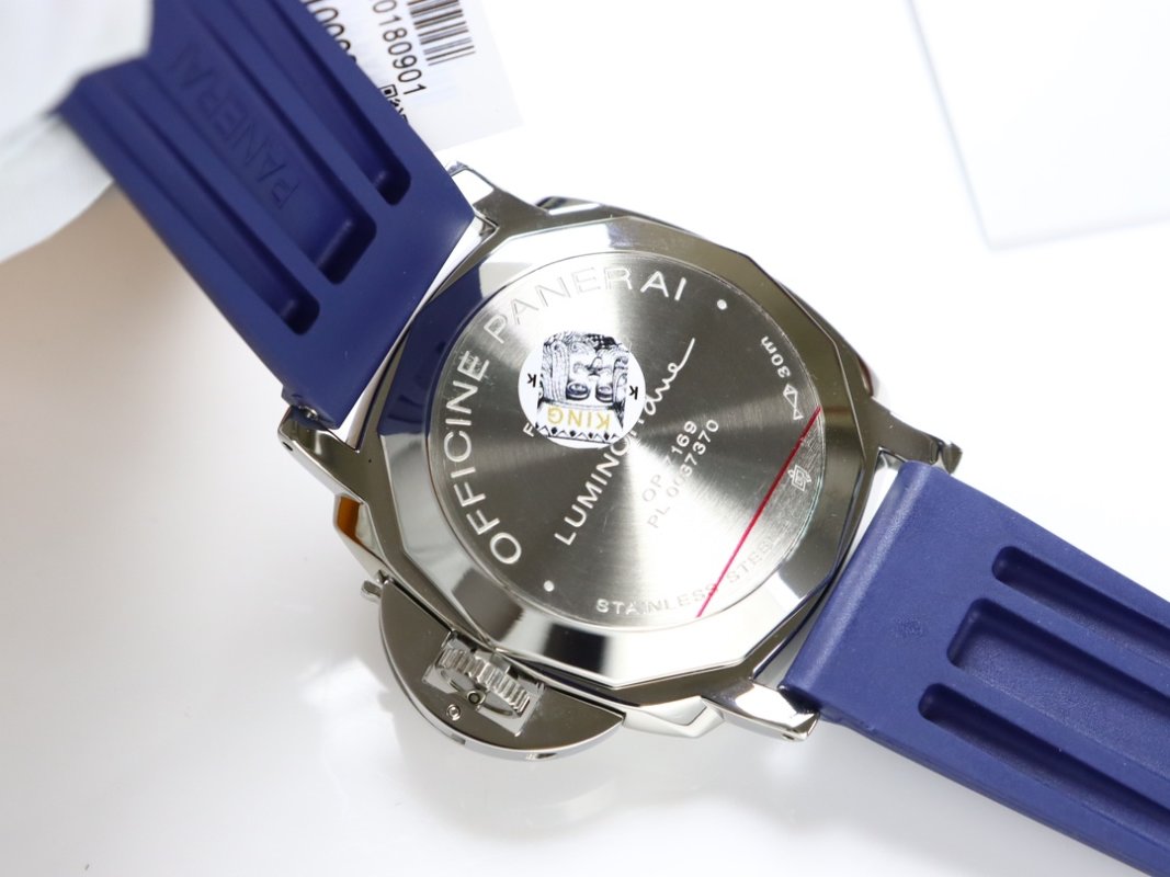 Panerai Luminor Due 42mm Cream Dial Blue Rubber Strap view