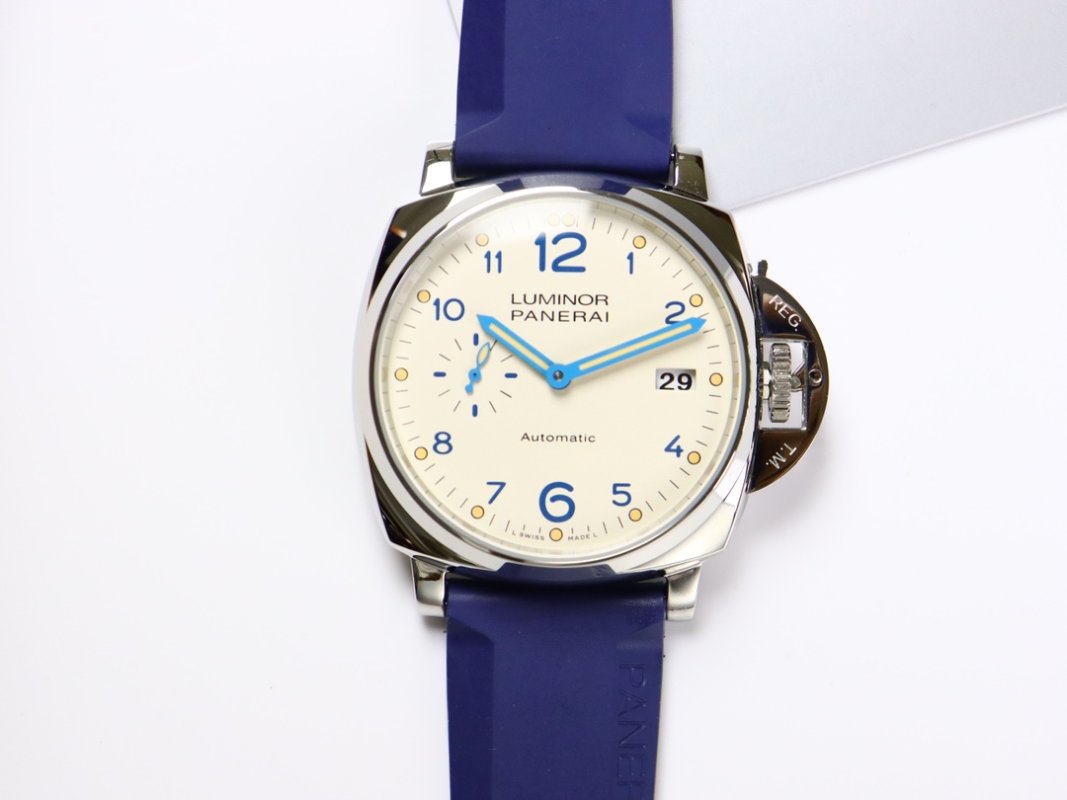 Panerai Luminor Due 42mm Cream Dial Blue Rubber Strap view