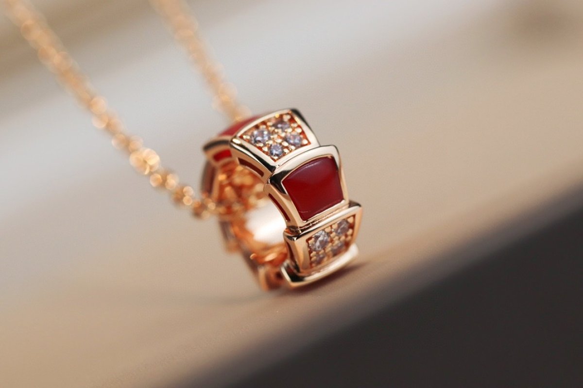 Bvlgari Serpenti Viper Rose Gold Red Carnelian Necklace view