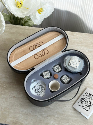 Loewe Travel Tea Set with Leather Carrying Case - Black view 5
