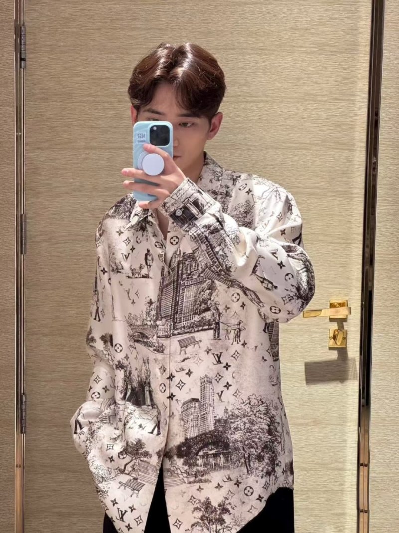 Louis Vuitton Monogram Toile Iconography Print Oversized Shirt Cream