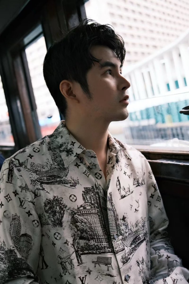 Louis Vuitton Monogram Toile Iconography Print Oversized Shirt Cream view