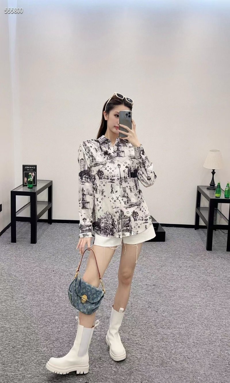 Louis Vuitton Monogram Toile Iconography Print Oversized Shirt Cream view