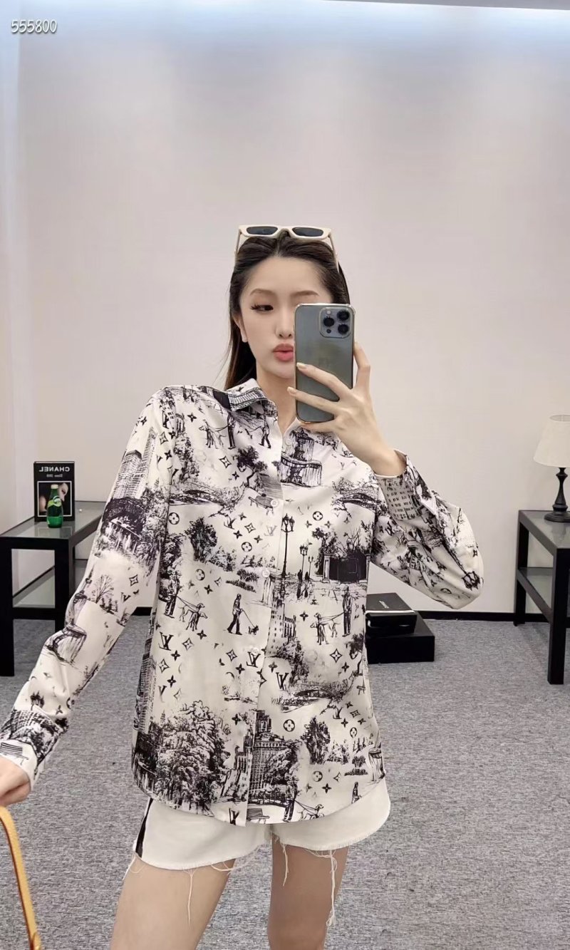 Louis Vuitton Monogram Toile Iconography Print Oversized Shirt Cream view