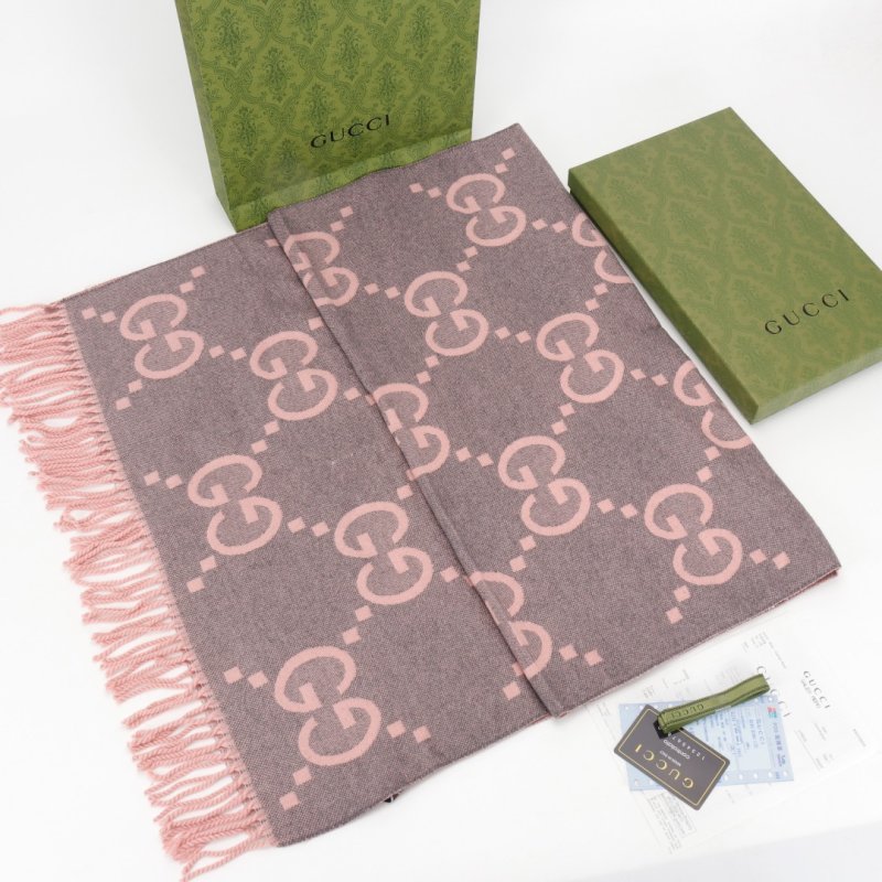 Gucci GG Double-Face Jacquard Scarf Gray & Pink