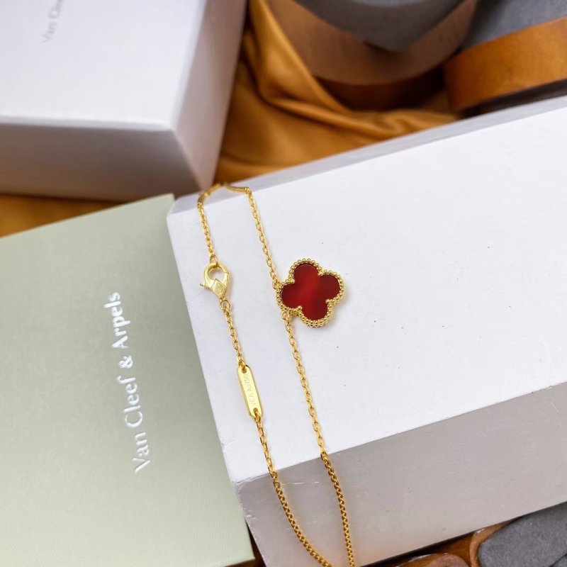 Van Cleef & Arpels Vintage Alhambra Gold Clover Necklace view