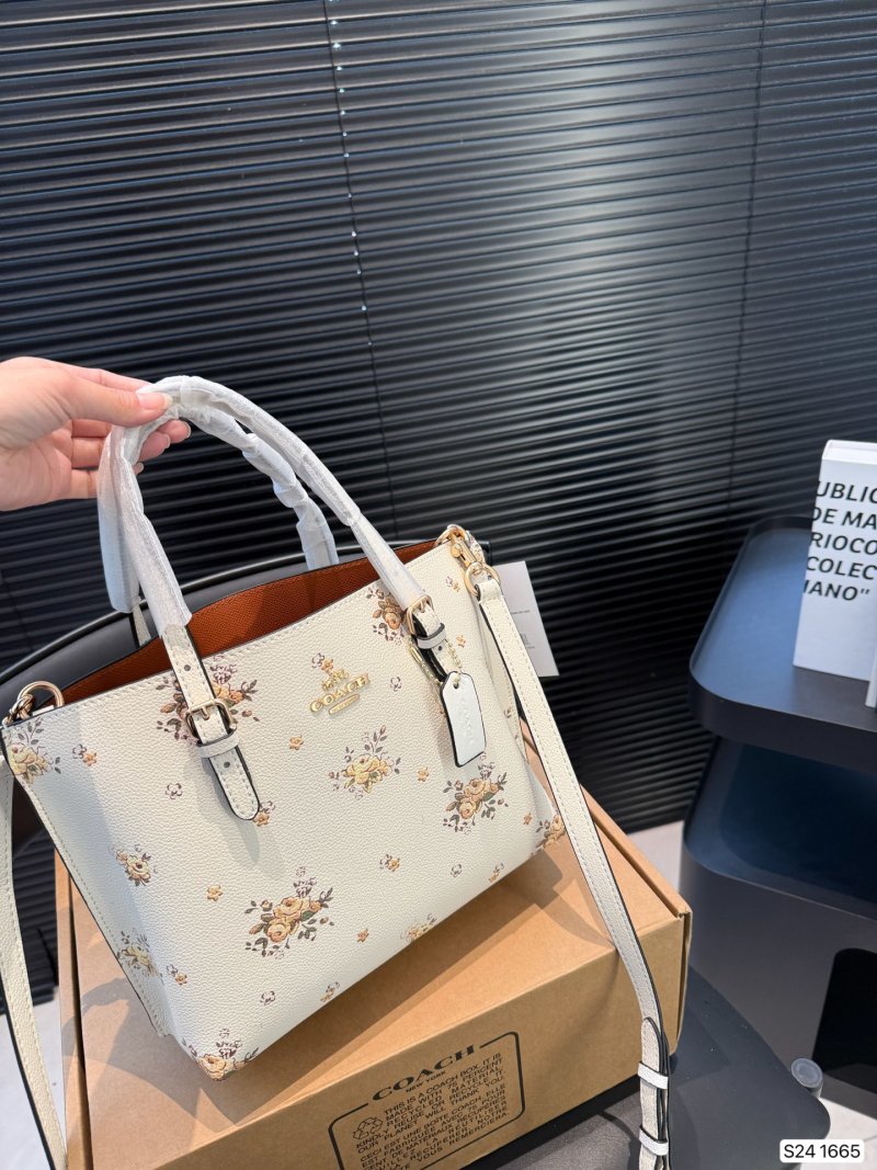 Coach Vintage Floral Bucket Tote Bag - Cream view