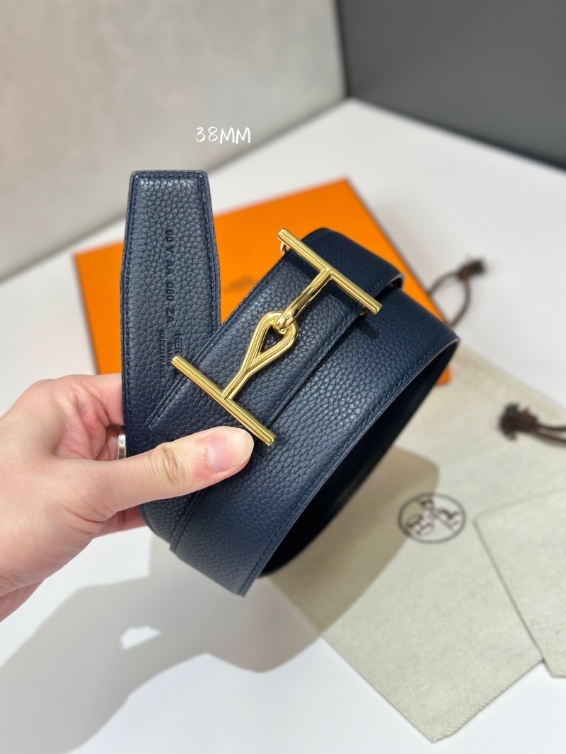 Jumbo Buckle Reversible Leather Belt 38mm – Black/Navy view