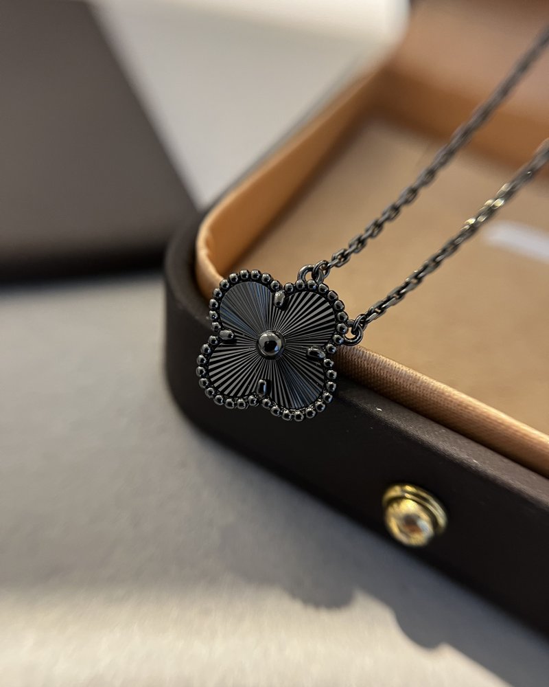 Cartier Alhambra Heart Black Onyx Pendant Necklace view