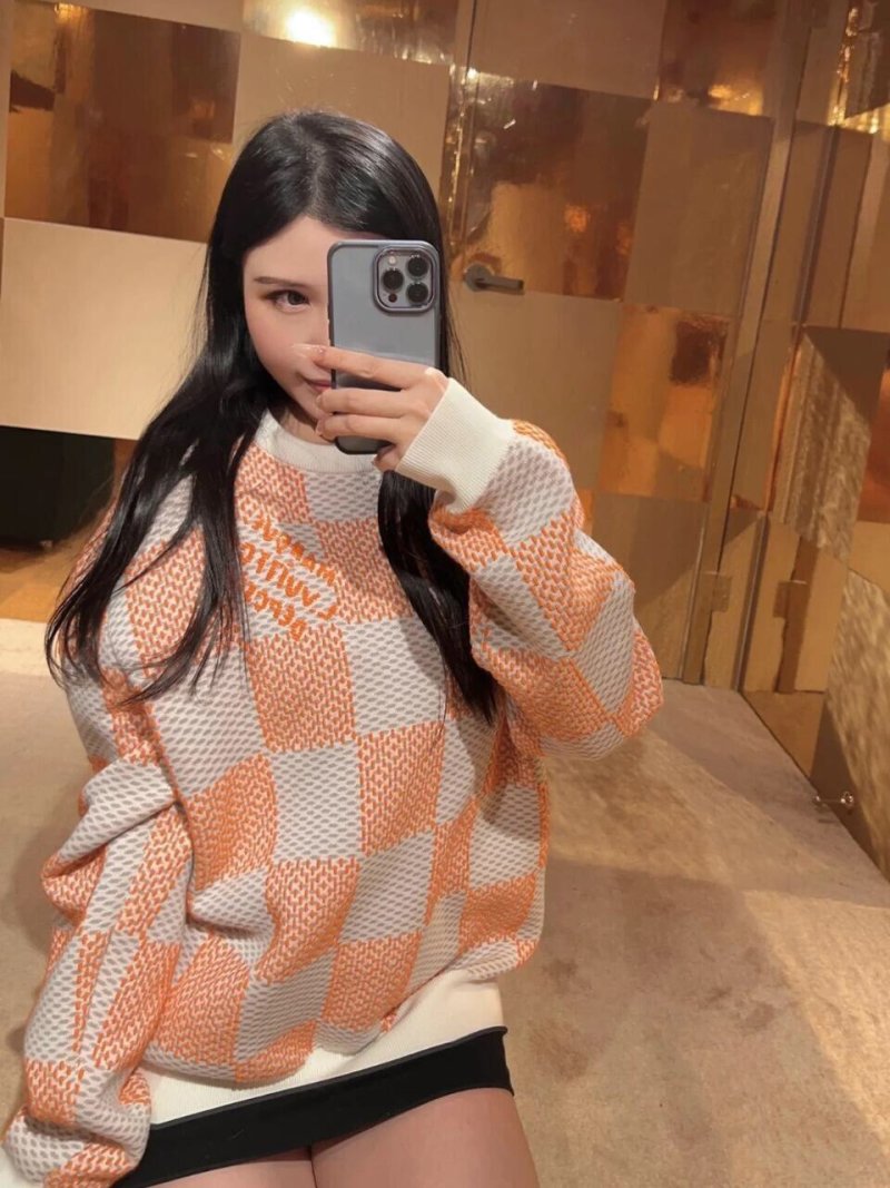 Louis Vuitton Damier Jacquard Crew Neck Sweater Cream Orange view