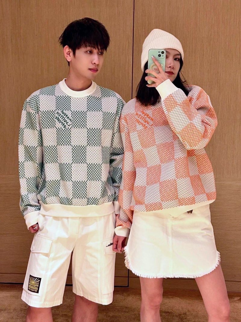 Louis Vuitton Damier Jacquard Crew Neck Sweater Cream Orange view