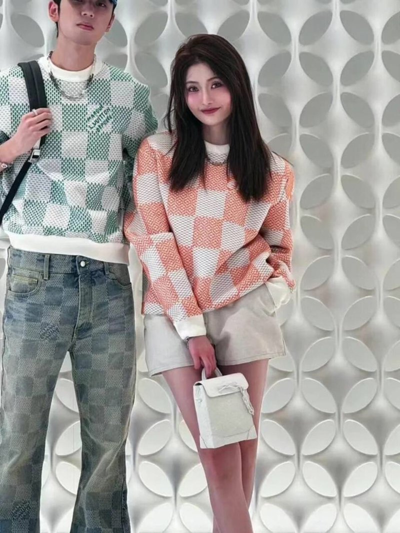 Peach Checkered Knit Sweater – Cream & Orange view