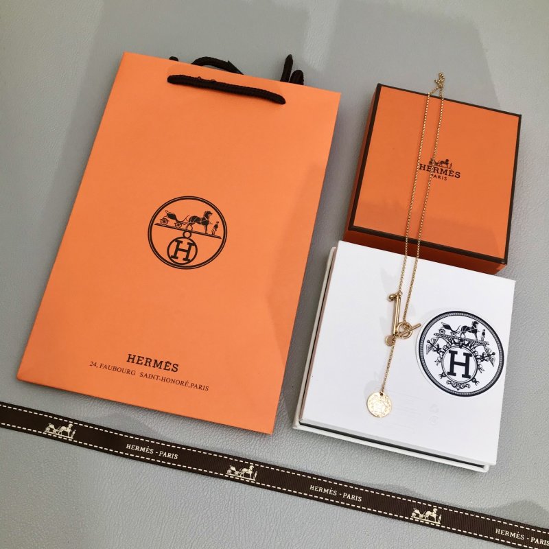 Hermès Replica H Pendant Gold Necklace Coin Style view