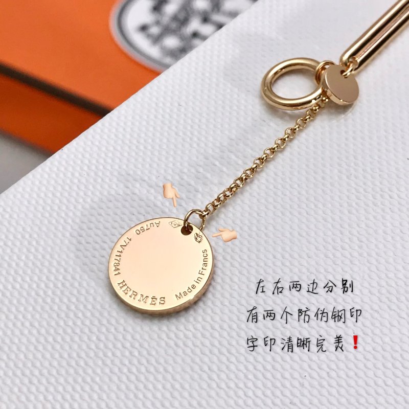 Hermès Replica H Pendant Gold Necklace Coin Style view
