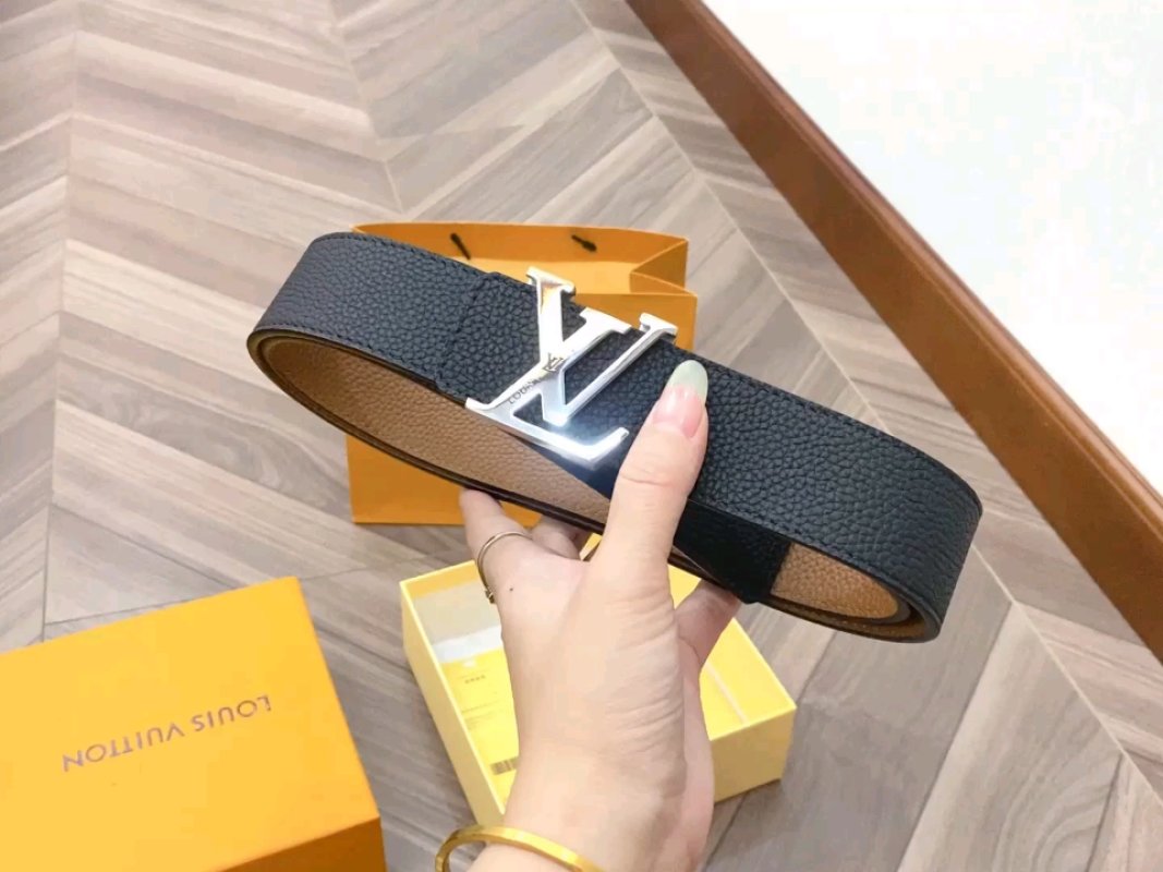 Louis Vuitton LV Initials Black Leather Belt