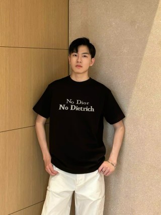 Dior Black 'No Dior No Dietrich' Graphic T-Shirt view 6