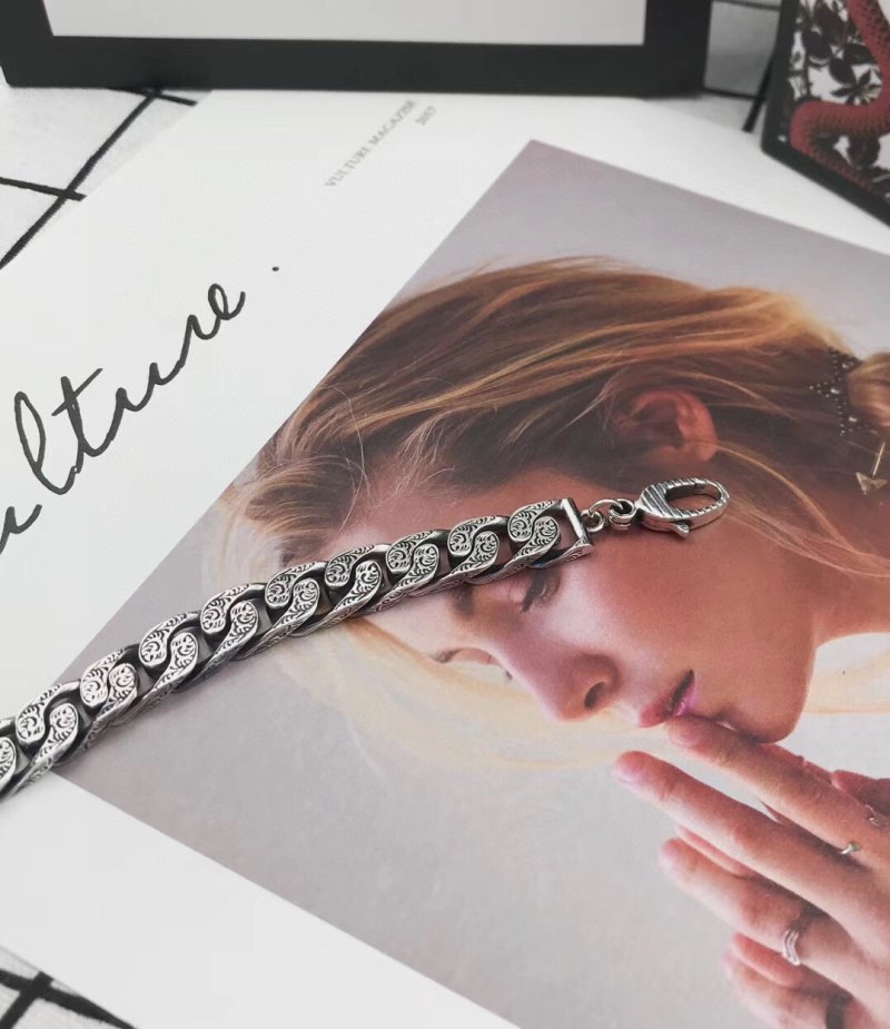 Gucci GG Marmont Engraved Chain Bracelet Silver view